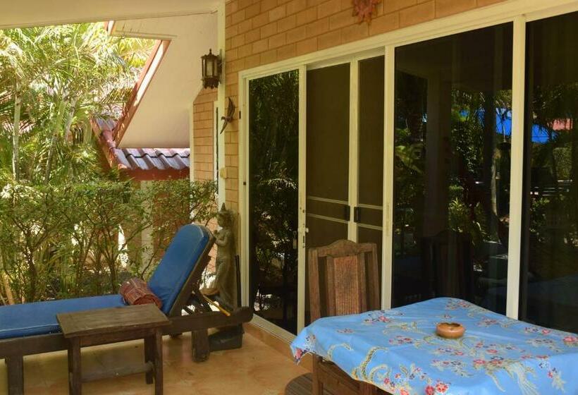Бунгало Стандарт, Sanuk Bungalows