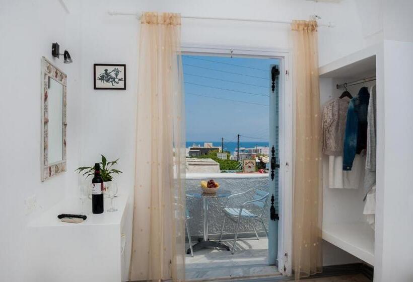 Chambre Triple Standard, Join Us Low Cost Rooms
