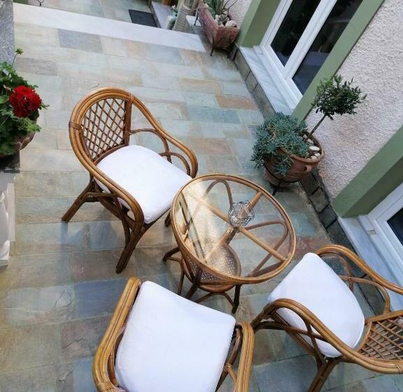 Standard Triple Room with Terrace, Avra