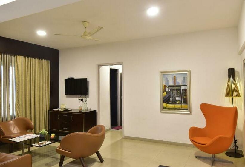 デラックススイート, The Fern Residency, Vadgaon   Talegaon, Pune
