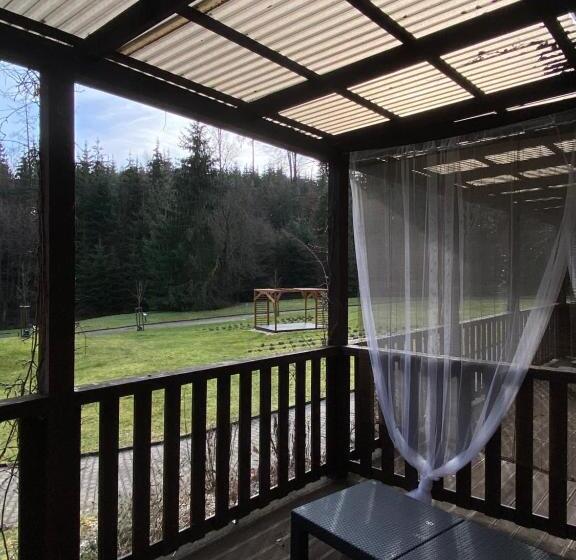 آپارتمان 1 خوابه با چشم‌انداز باغ, Resort Lesní Lázně