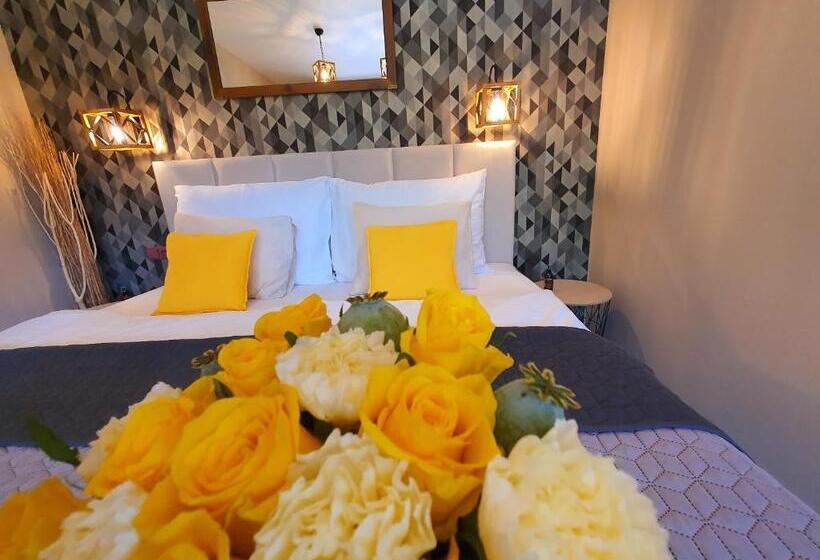 سوییت لوکس, Resort Lesní Lázně