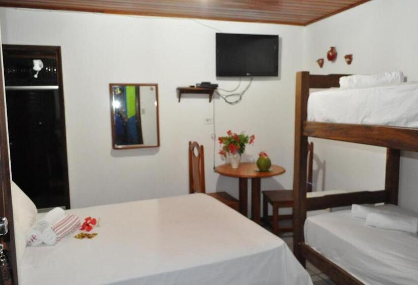 Quarto Triplo Estandar com Vistas, Amendoeira Hotel Da Vila