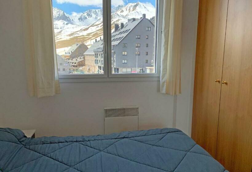 דירת חדר, Apartamentos Araco 3000