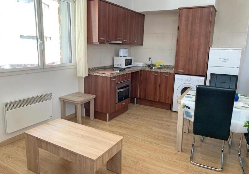 דירת חדר, Apartamentos Araco 3000