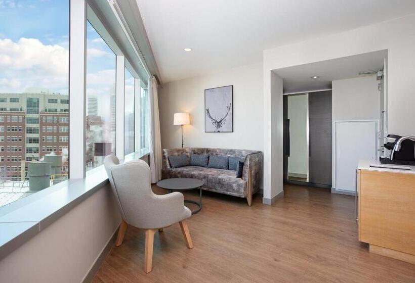 스위트 킹사이즈 침대, Indigo Denver Downtown  Union Station, An Ihg