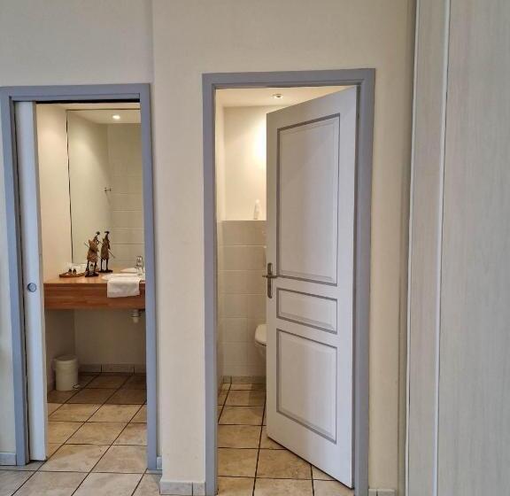 Номер Комфорт, Le Relais Du Vivarais