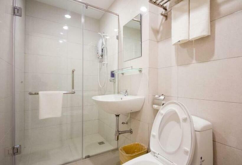 Семейный Номер, 118 Hotel Macalister