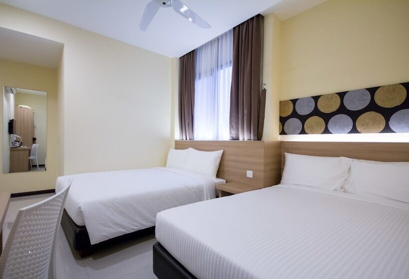 Семейный Номер, 118 Hotel Macalister