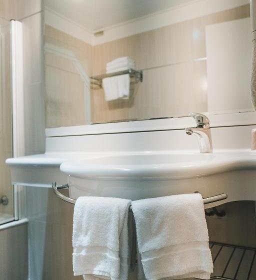 Triple Room Sea View, & Residence Le Subrini