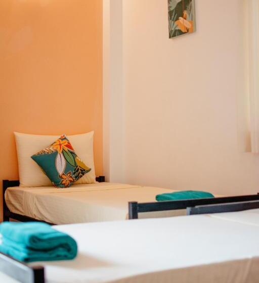 Habitació Triple Estàndard, Riverside Cabanas