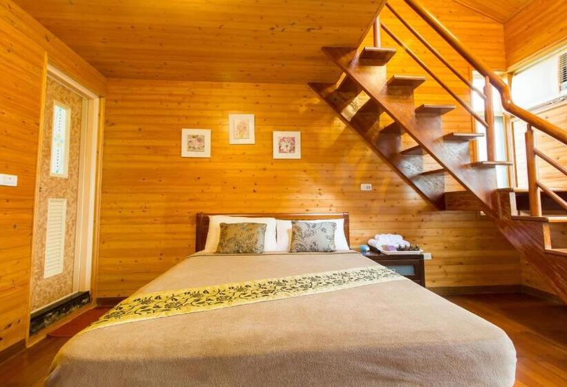 اتاق استاندارد چهارنفره با چشم‌انداز باغ, Mandy's House B&b
