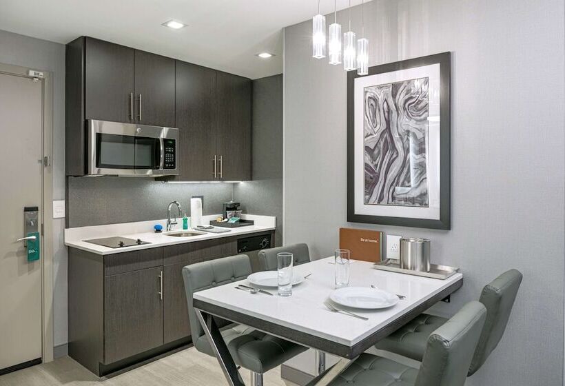 Люкс, Homewood Suites By Hilton Boston Logan Airport Chelsea