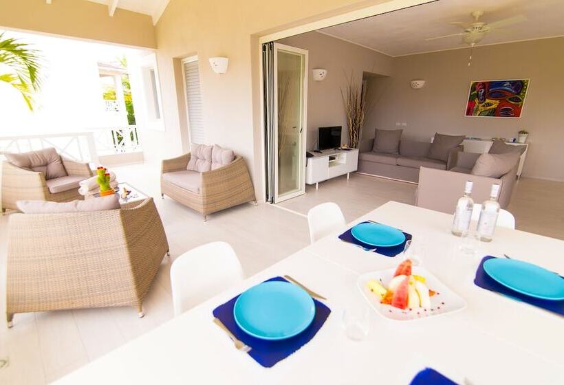 1 Bedroom Penthouse Apartment, TRACADERO Beach Club & Holidays Rentals