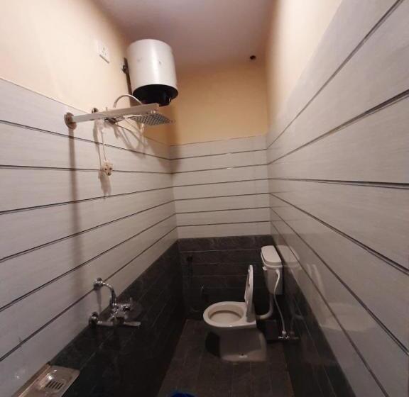 带大床的豪华间, Raghuvanshi Paying Guest House