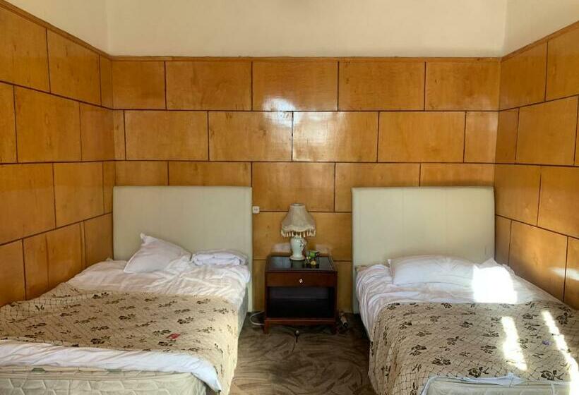 اتاق خانوادگی, Songino Budget Resort