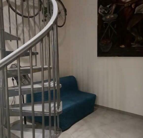 اتاق استاندارد, Loft House