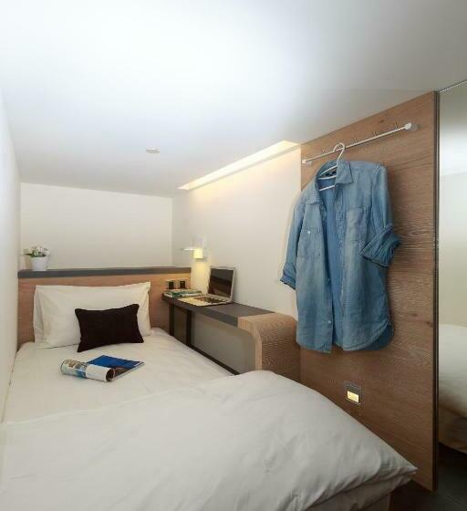 تختخواب در اتاق مشترک, Taiwan Youth Hostel & Capsule