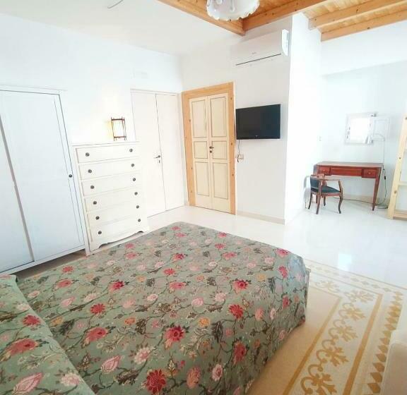 Номер Стандарт Трехместный, B&b Corte Fiorita