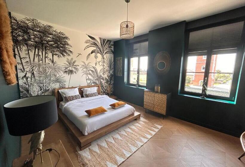 Номер Deluxe, Le Manoir Du Monde