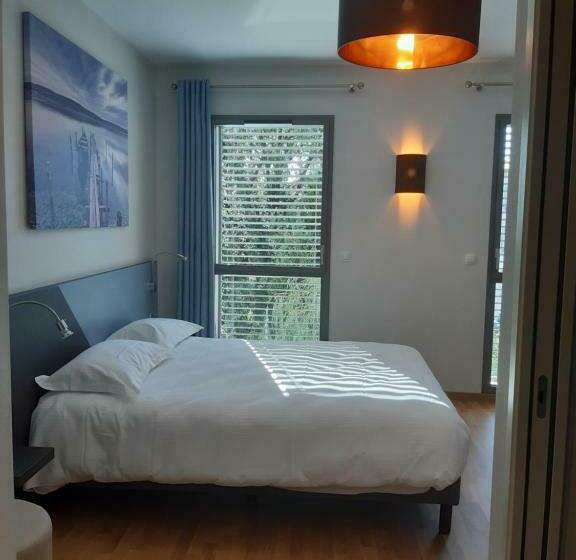 Номер Superior, Logis Hotel Du Parc Restaurant   Le Rouget De Lisle
