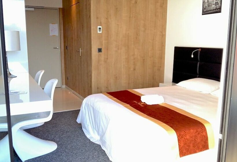 Номер Стандарт, Hôtel De La Seine