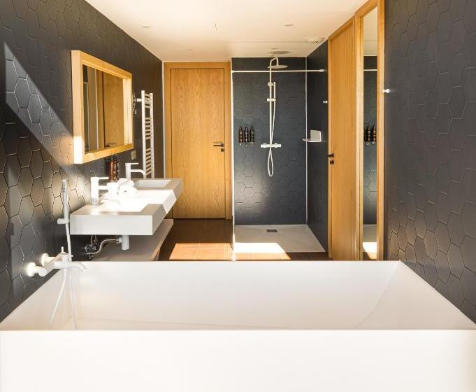 سوئیت با چشم‌انداز, Hôtel & Spa Version Maquis Citadelle