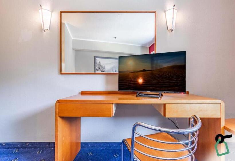 اتاق استاندارد سه نفره, Hotiday Room Collection   Sauze Torre