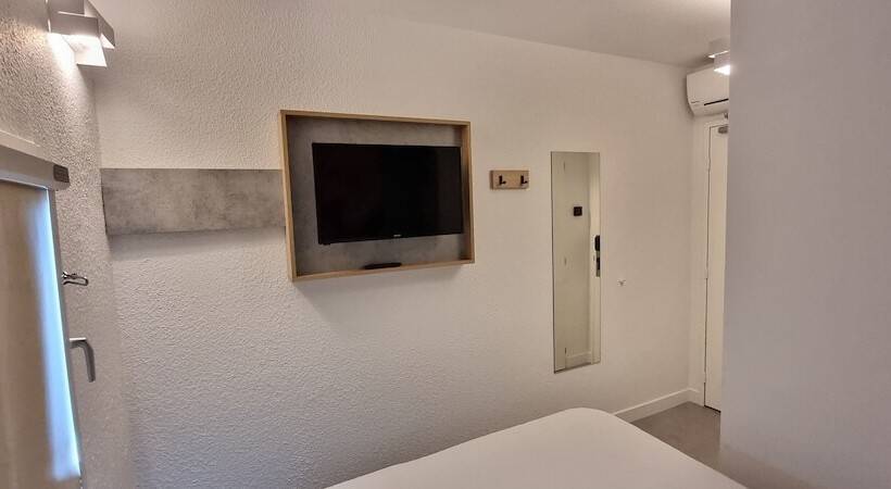 Номер Стандарт, Kyriad Direct Nevers Nord  Varennes Vauzelles