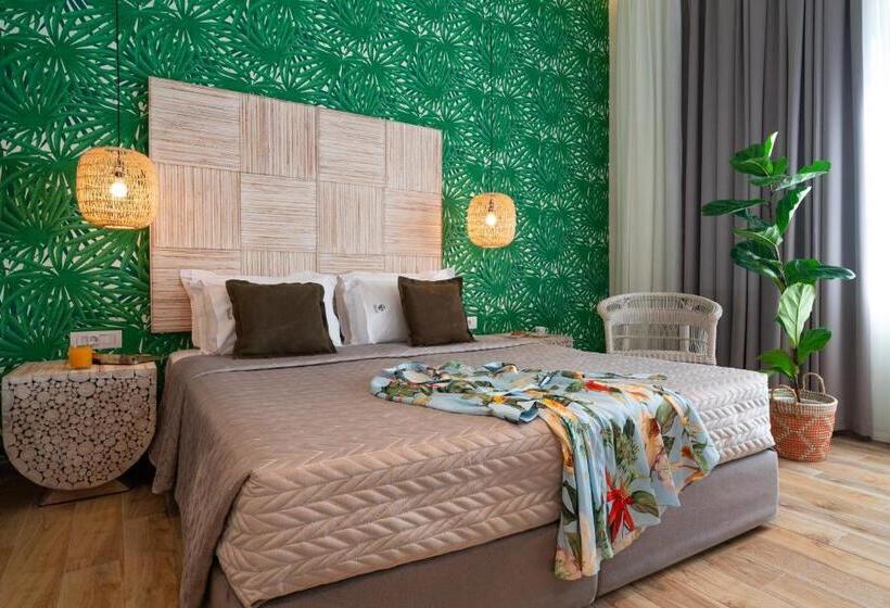 Номер Стандарт, Naillac Boutique