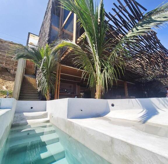 خانه 3 خوابه, Alma Loft
