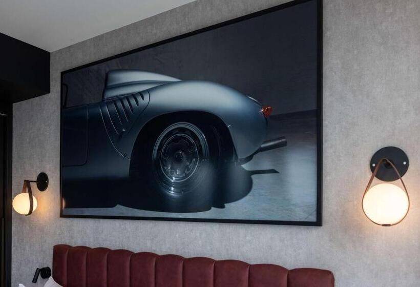 Quarto Estandar, Radisson Blu Hotel At Porsche Design Tower Stuttgart
