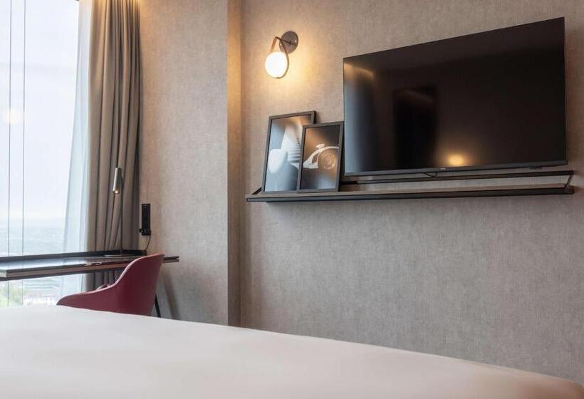 Quarto Estandar com Vistas, Radisson Blu Hotel At Porsche Design Tower Stuttgart
