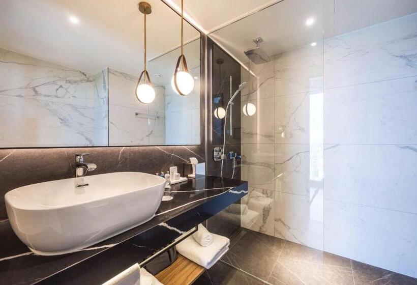 Quarto Premium, Radisson Blu Hotel At Porsche Design Tower Stuttgart