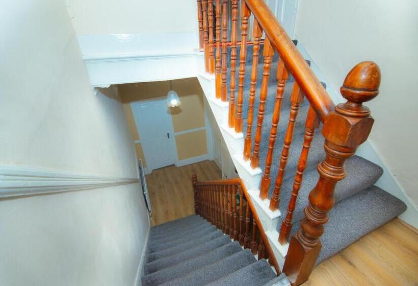 Номер Стандарт Индивидуальный Совместная Ванная, Victorian Woods Bnb