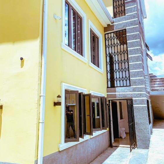 استودیو خانوادگی, Lugbe Guest House By Select On Airport Rd, 3rooms, 3 King Sized Beds