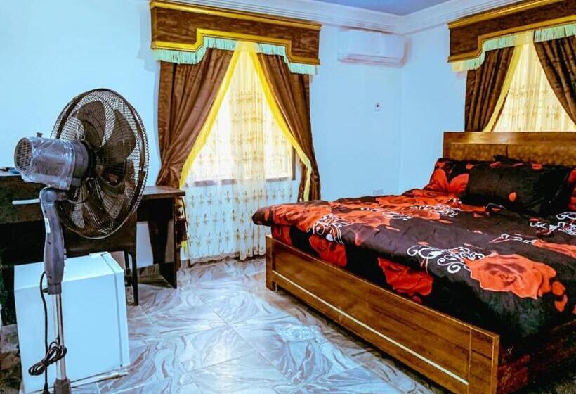 استودیو خانوادگی, Lugbe Guest House By Select On Airport Rd, 3rooms, 3 King Sized Beds