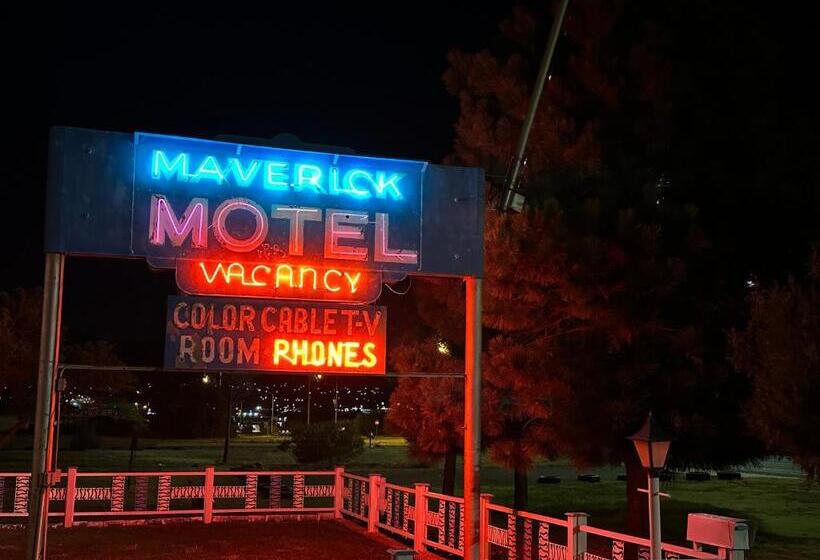 Номер Стандарт, Maverick Motel