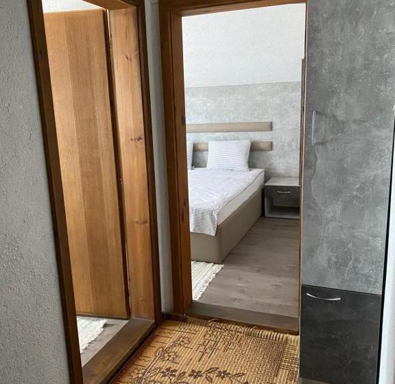 اتاق استاندارد چهار تخته, Vila Ivan