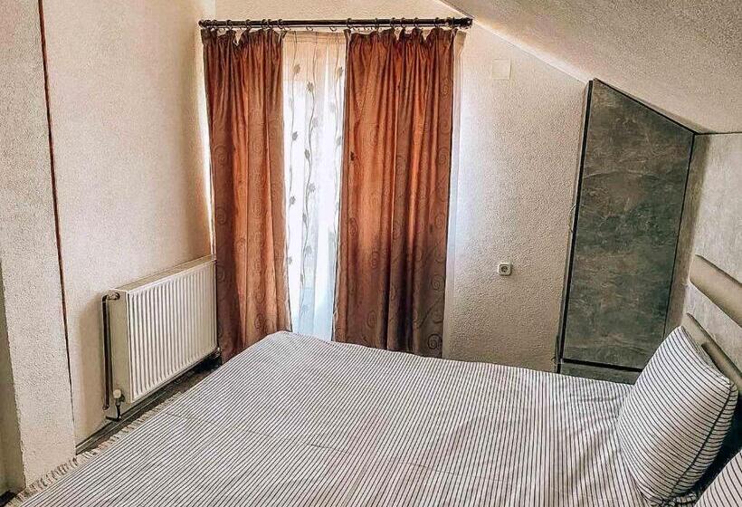 اتاق استاندارد چهار تخته, Vila Ivan