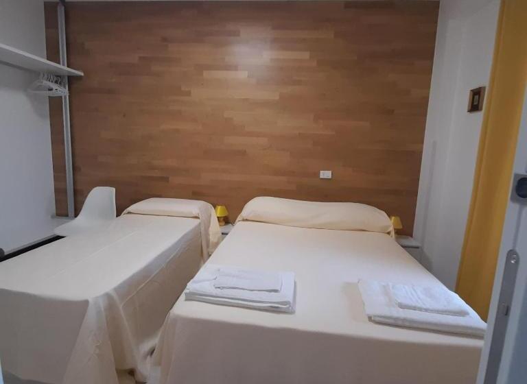 اتاق استاندارد سه نفره, L Attico Di Matilde