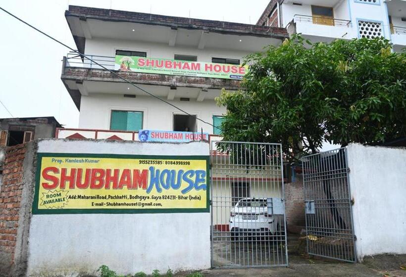 اتاق لوکس با بالکن, Shubham House