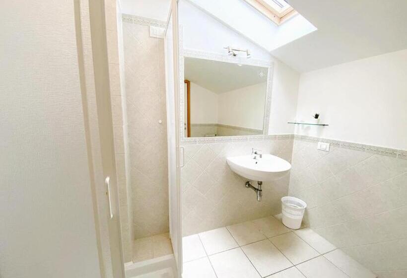 复式房间, Residence With Swimming Pool In Mazzanta Just 600 Meters From The Beach