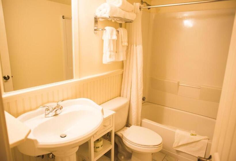 Номер Стандарт 2 Двуспальные Кровати, Circle Hotel Fairfield