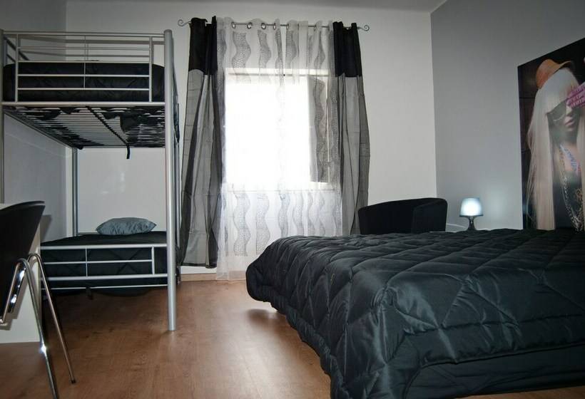 Номер Стандарт, D. Dinis Low Cost Hostel
