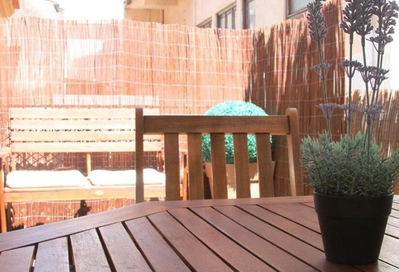 Четырехместный Номер Стандарт с Балконом, Hostel 2300 Thomar