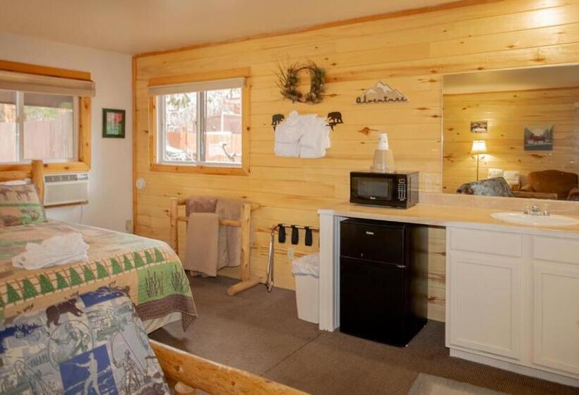 Семейный Номер, Nicky's Resort