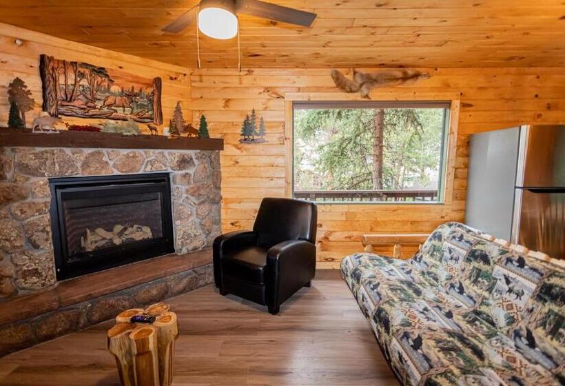 Дом 2 Спальни, Nicky's Resort