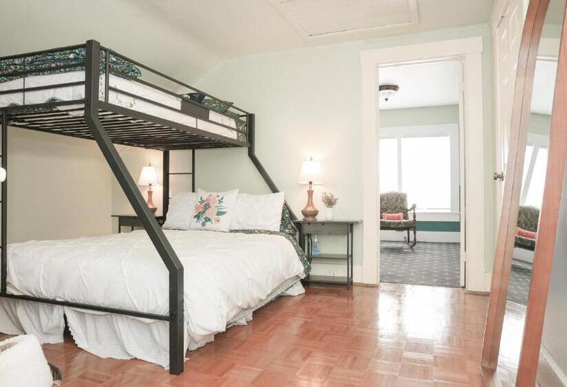 Family Suite, Stone Chalet Bed & Breakfast Inn