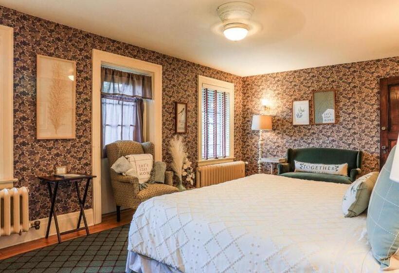 Стандартный Номер Кровать Кинг, Stone Chalet Bed & Breakfast Inn